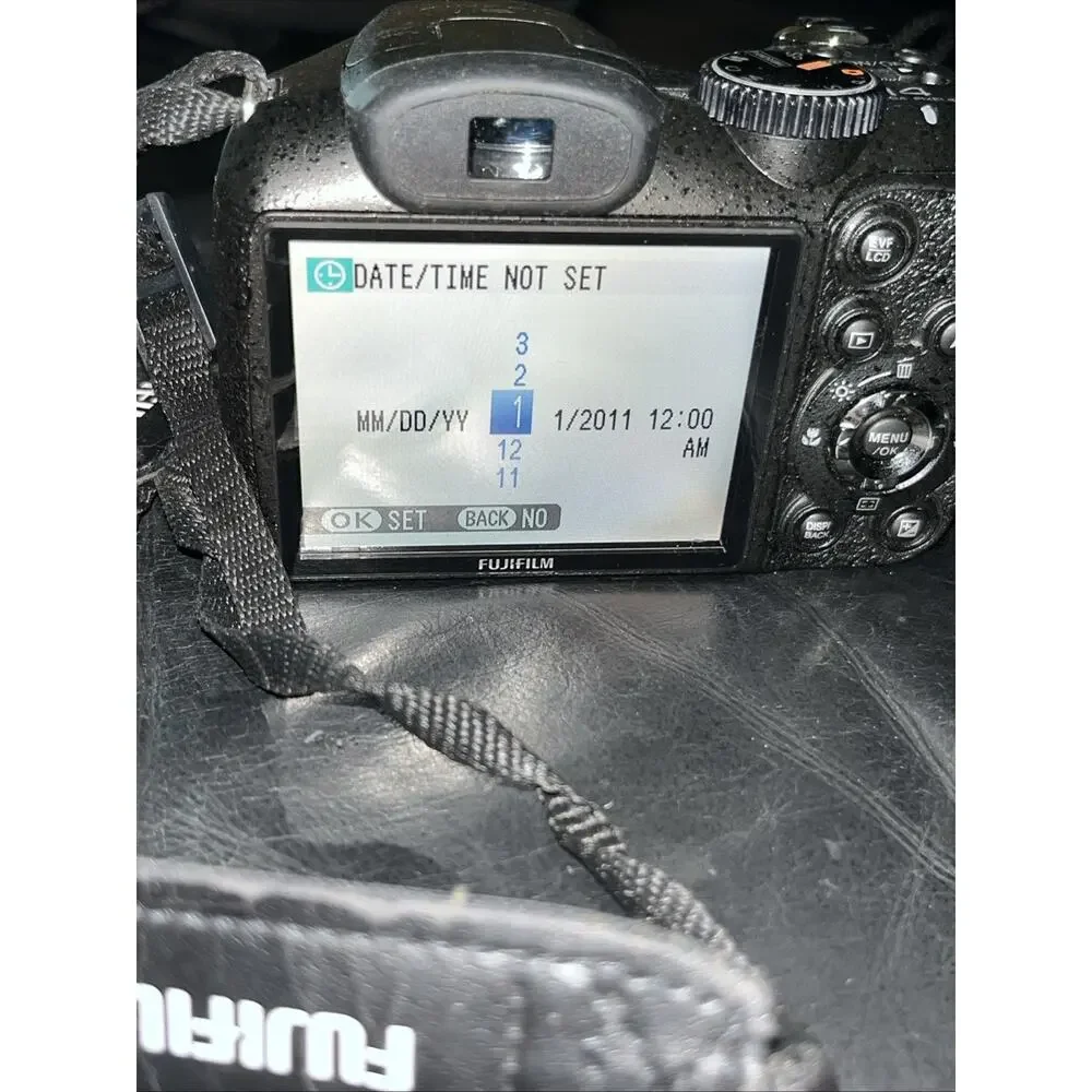 Fuji Fine Pic S Camera neers Sim Card